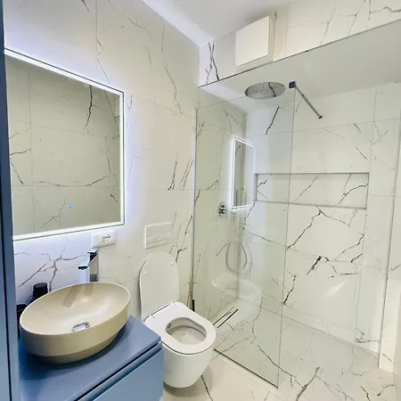 Apartment Lovely Near The Center Tirana
